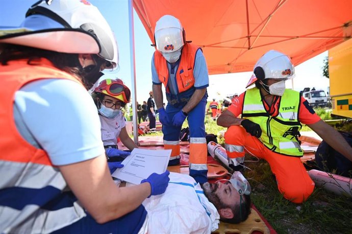 Simulacro de accidente en actividades industriales en la localidad granadina de Armilla.