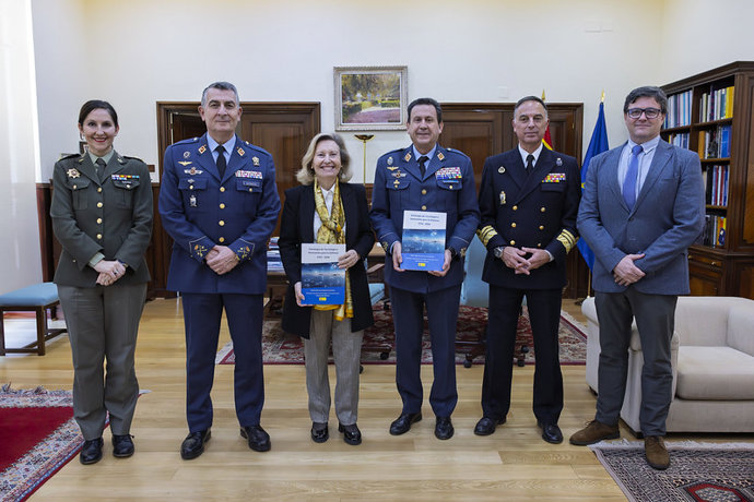 Valcarce recibe la Estrategia de Tecnología e Innovación 2026