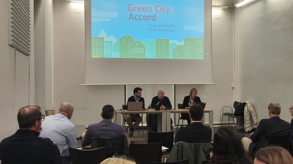Reunión de la primera jornada de la 'Green Cities Agreement Study Visit - Gijón, celebrada en el Centro de Cultura Antiguo Instituto (CCAI) de Gijón.