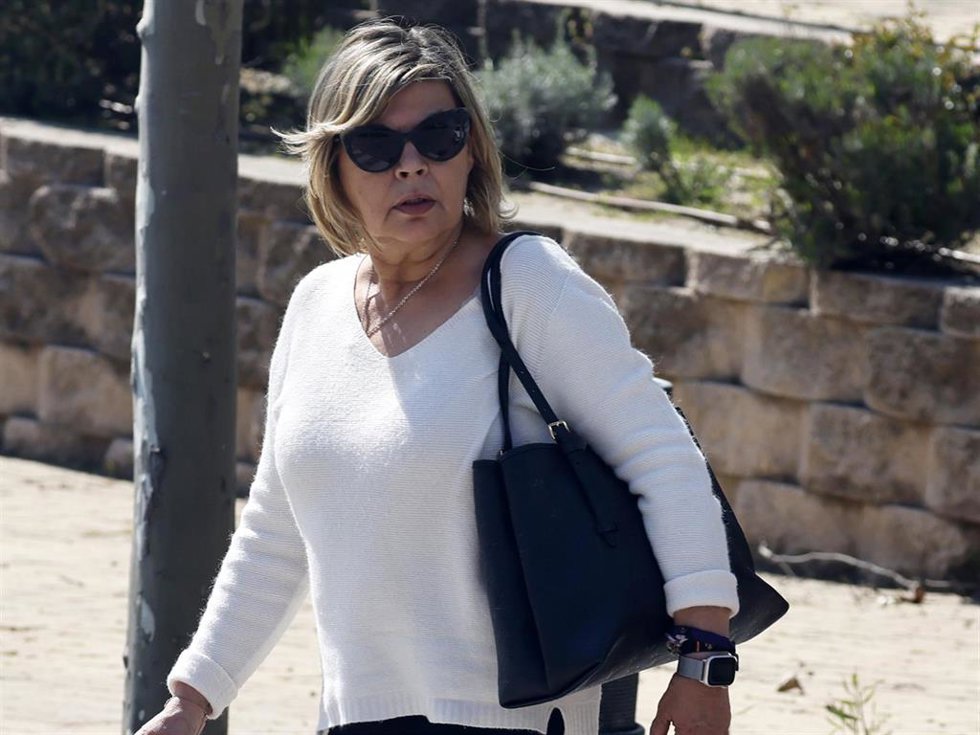 Terelu Campos a la salida de la casa de Alejandra Rubio