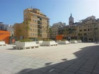 Hallan el cadáver de un hombre en una plaza de Málaga capital