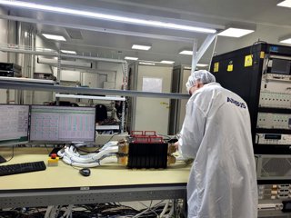 Unidad de Control Térmico como la que viajará en la nave Orión, en las instalaciones de Airbus Crisa, en Tres Cantos, Madrid.