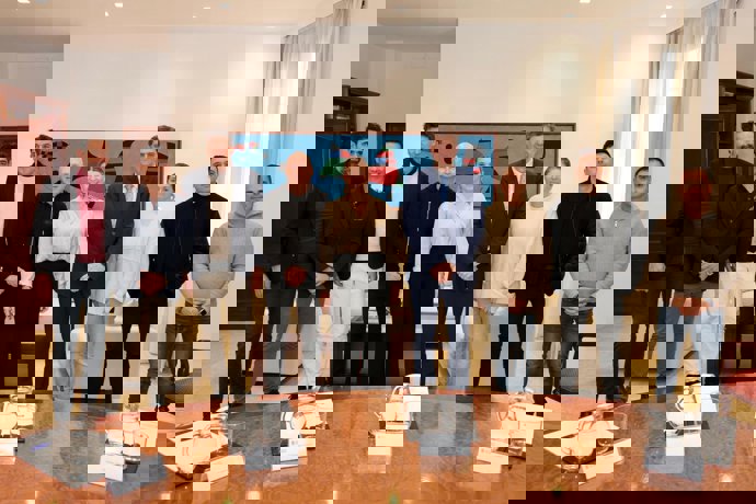 La presidenta del Govern, Marga Prohens, recibe a siete chefs