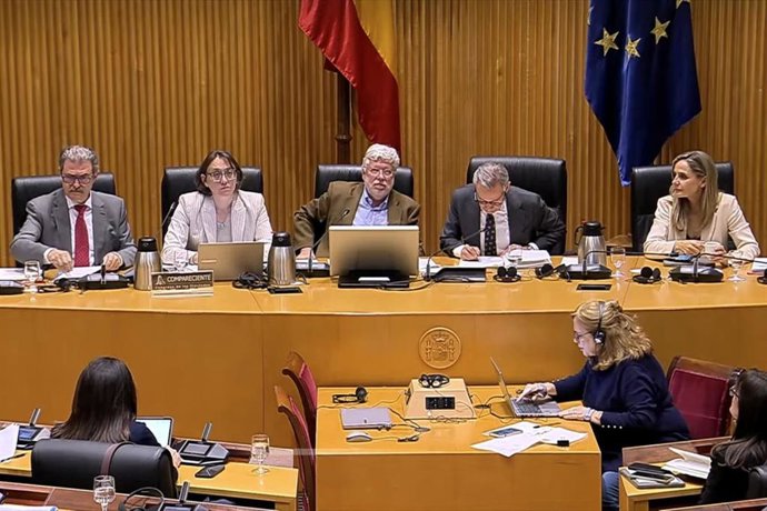 La patronal veterinaria pide una normativa del medicamento veterinario "acorde" con la UE.