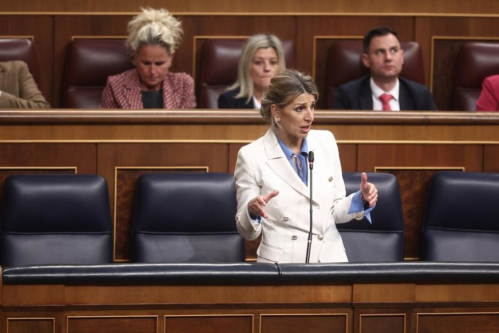 La vicepresidenta segunda y ministra de Trabajo y Economía Social, Yolanda Díaz, durante una sesión plenaria, en el Congreso de los Diputados, a 26 de marzo de 2026, en Madrid (España). 