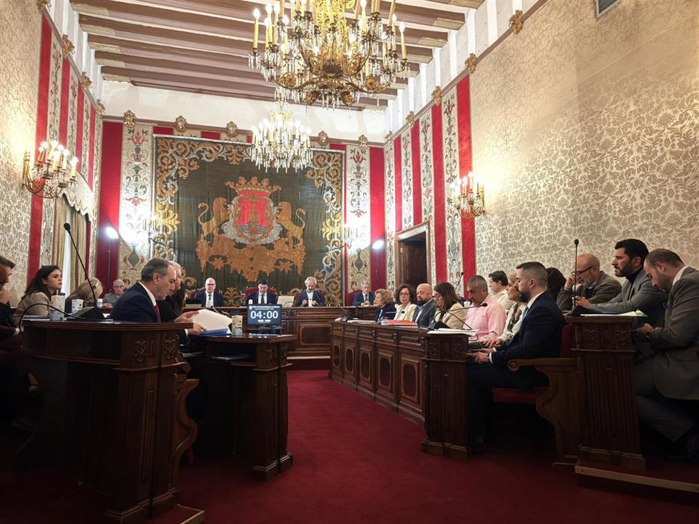 Imagen del pleno de marzo del Ayuntamiento de Alicante, celebrado este jueves