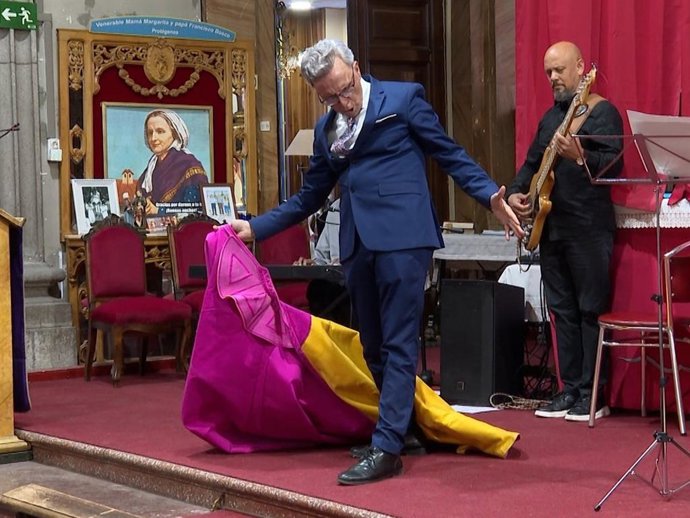 José Ortega Cano vuelve a presumir de buena forma física