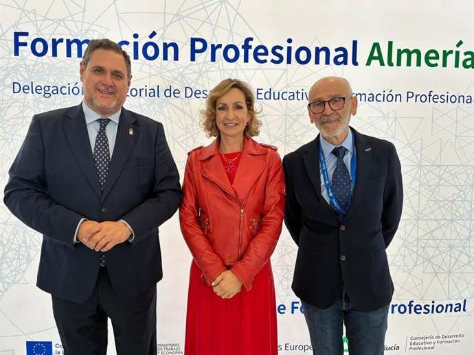 La directora general de FP y Educación Permanente de la Junta de Andalucía, Inmaculada Troncoso, durante las jornadas 'Impulsando Sinergias' celebradas en Almería.