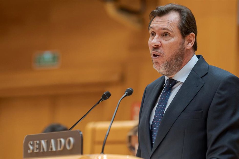 Archivo - El ministro de Transportes y Movilidad Sostenible, Óscar Puente, comparece para dar cuenta del caos ferroviario, en el Senado, a 29 de enero de 2026, en Madrid (España).