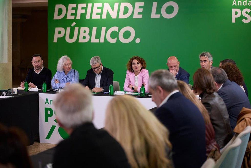 La secretaria general del PSOE-A, María Jesús Montero, preside una reunión de la Comisión Ejecutiva Regional del PSOE-A en Benalmádena (Málaga). (Foto de archivo).
