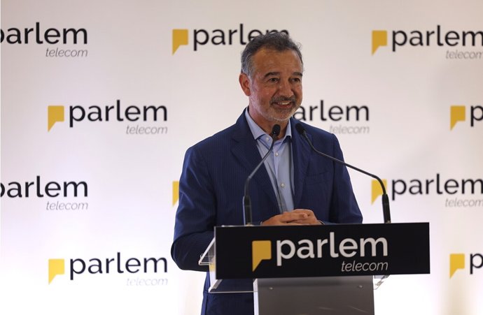 Archivo - El consejero delegado de Parlem, Ernest Pérez-Mas, durante el 'toque de campana' de la operadora catalana antes de empezar a cotizar en el BME Growth.