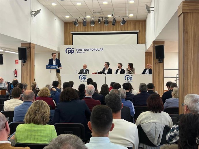 Primera reunión de la Junta Directiva del PP de Almería tras la convocatoria de elecciones autonómicas.