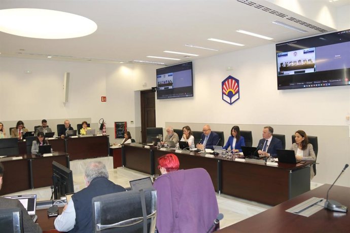 Reunión del consejo de gobierno de la UCO.