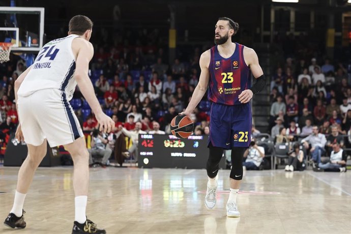 Tornike Shengelia (Barça) en el partido contra Anadolu Efes Istanbul de Euroliga en el Palau Blaugrana