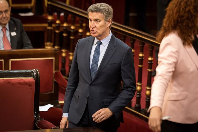 El presidente del Partido Popular, Alberto Núñez Feijóo, durante la presentación del libro ‘El Rey’ de Manuel García-Pelayo, en el Senado, a 25 de febrero de 2026, en Madrid (España). La presentación del libro ‘El Rey’, de Manuel García-Pelayo, coincide c