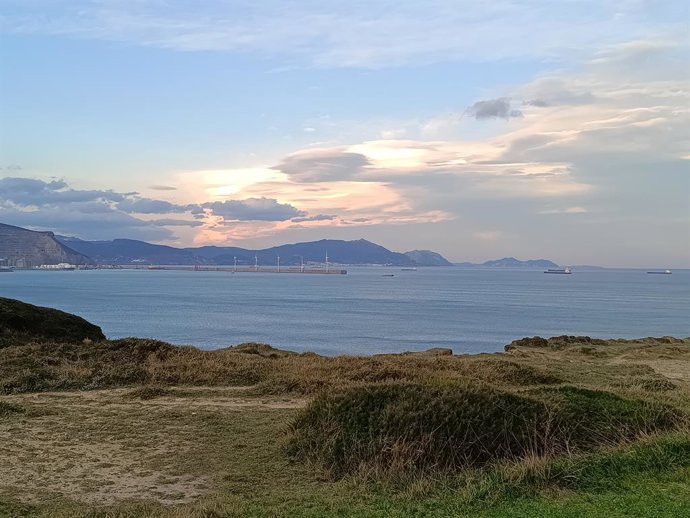 Archivo - Ostarteak irekitzen