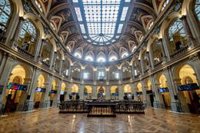 El Ibex 35 recupera los 17.000 puntos tras abrir con una subida del 0,32%, con el petróleo al alza