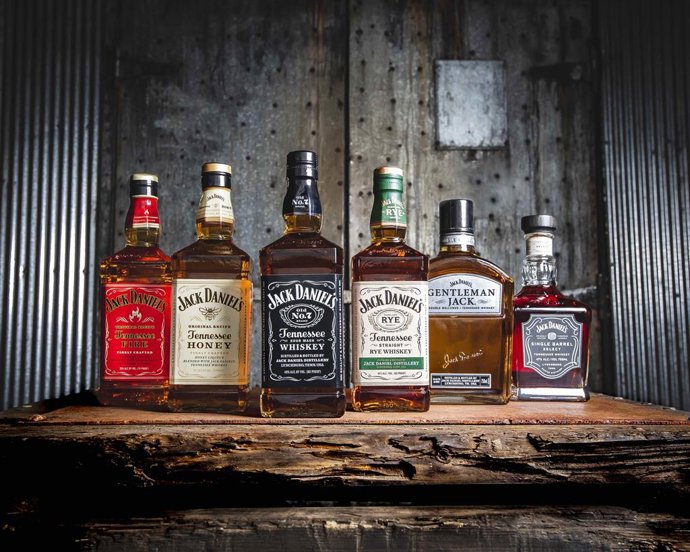 Archivo - Arquivo - Garrafas de Jack Daniel's (Brown-Forman)