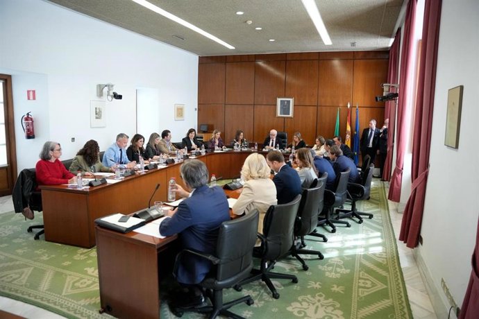 Luz verde el Decreto que simplifica la carga burocrática a la caza social andaluza.