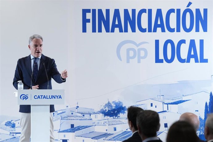 El coordinador general del Partido Popular, Elías Bendodo, durante un acto del PP sobre financiación local, en el espacio Talent Garden, a 17 de marzo de 2026, en Barcelona, Catalunya (España). 