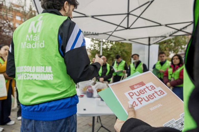 Campaña 'puerta a puerta' de Más Madrid