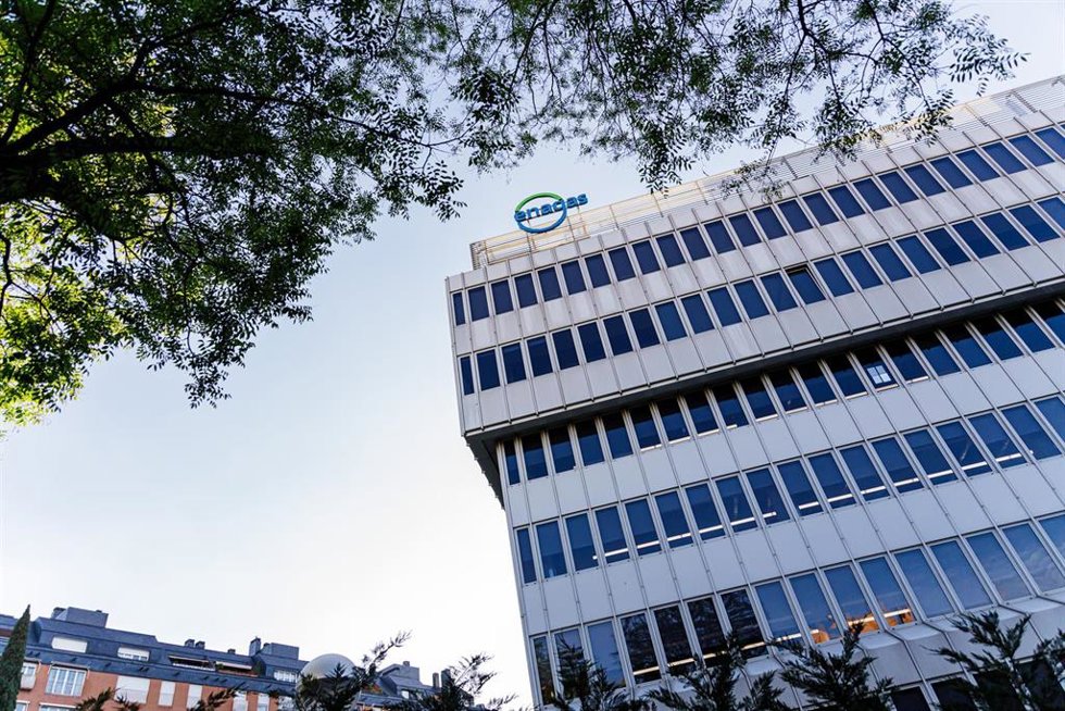 Archivo - El edifcio de la sede de Enagás, a 25 de abril de 2023, en Madrid (España)