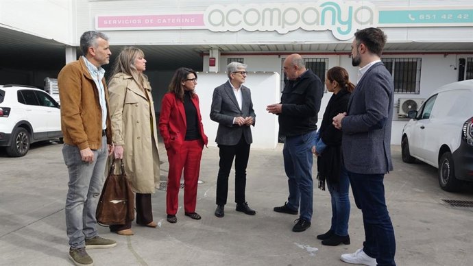 Visita del secretario general del PSOE de Málaga, Josele Aguilar, a la empresa Acompanya en la capital malagueña.
