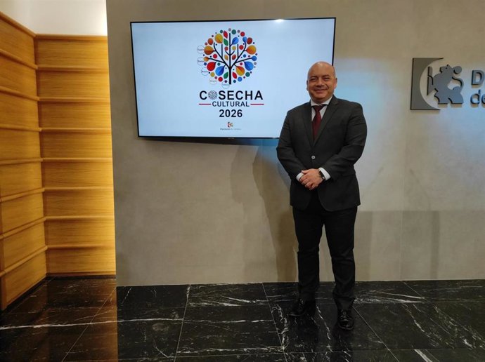 El delegado de Cultura de la Diputación de Córdoba, Gabriel Duque, en la presentación de 'Cosecha Cultural'.