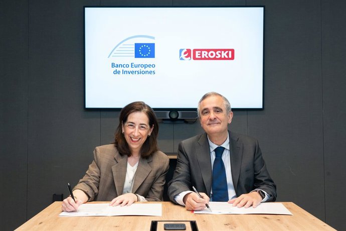 Firmantes del acuerdo de Eroski y el Banco Europeo de Inversiones  MITXI