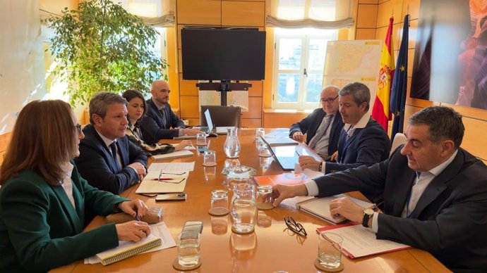 Reunión del Ministerio de Transportes con el CNTC