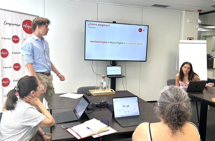 Alianza entre Fundación Integra y Fundación TuTECHÔ para promover la inserción laboral de personas sin hogar