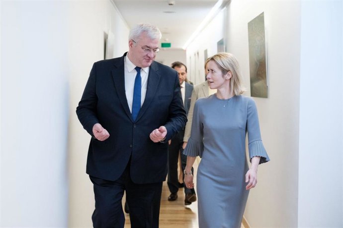 Archivo - El ministro de Exteriores ucraniano, Andrii Sybiha, con la Alta Representante de la UE para Política Exterior, Kaja Kallas