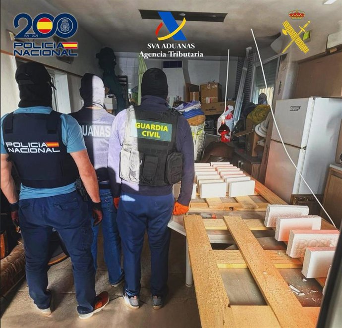 Primera fase del operativo conjunto contra el narcotráfico en Macael (Almería).