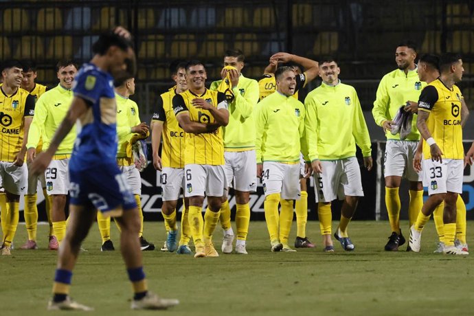 Futbol, Everton vs O`Higgins. Fecha 2, Copa de la Liga 2026. Jugadores de O`Higgins tras el partido de Copa de la Liga contra Everton disputado en el estadio Sausalito de Vina del Mar, Chile. 26/03/2026 Sebastian Cisternas/Photosport  Football, Everton