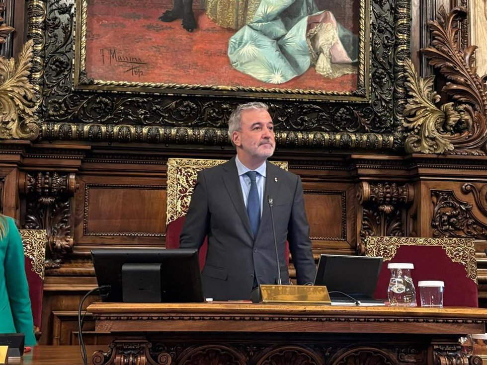 Collboni en el pleno de Barcelona este viernes