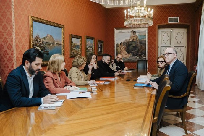 Reunión de la comisión del Ayuntamiento de Alicante sobre viviendas de protección pública (VPP) celebrada el viernes 27 de marzo de 2026