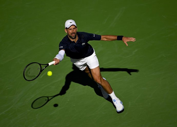 07 March 2026, US, Indian Wells: Serbian tennis player Novak Djokovic plays a forehand return to Poland's Kamil Majchrzak during Day 4 of the BNP Paribas Open at the Indian Wells Tennis Garden. Photo: Charles Baus/CSM via ZUMA Press Wire/dpa