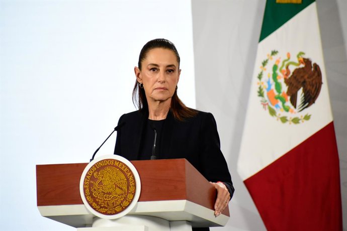 16 de março de 2026, Cidade do México, Cdmx, México: A presidente mexicana Claudia Sheinbaum Pardo fala durante uma coletiva de imprensa sobre o Recorde Mundial do Guinness para a maior aula de futebol do mundo, no Palácio Nacional, em 16 de março de 2026