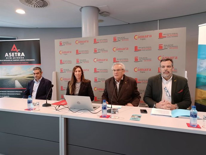 Presentación del XX Congreso Nacional de Empresarios de Transporte de Mercancías, en el recinto ferial gijonés 'Luis Adaro'.