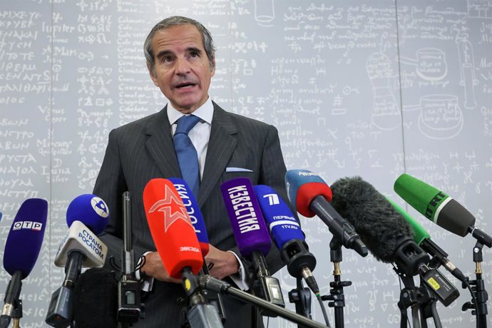 RÚSSIA, MOSCOU - 13 DE MARÇO DE 2026: O diretor-geral da Agência Internacional de Energia Atômica (AIEA), Rafael Grossi, conversa com jornalistas após consultas entre a Rússia e a AIEA