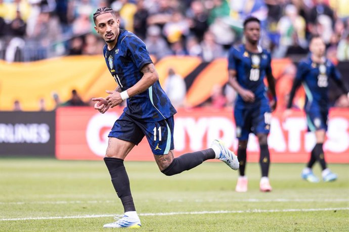 Raphinha, Brasil - Francia