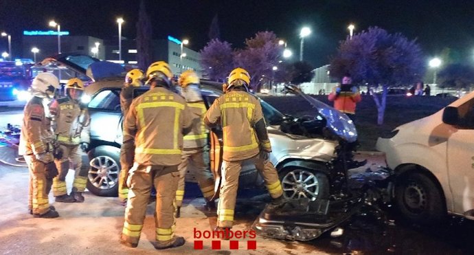 Imagen de los vehículos tras el accidente