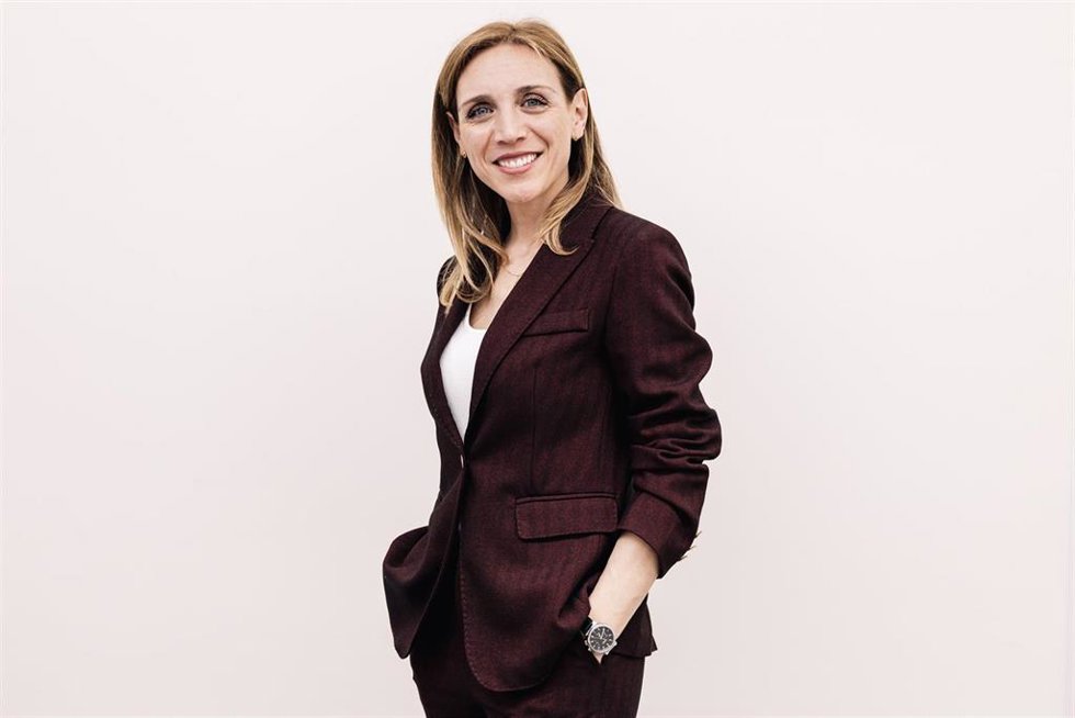 La alcaldesa de Alcorcón y vicepresidenta de la Comisión contra la Violencia de Género de la FEMP, Candelaria Testa, posa para Europa Press