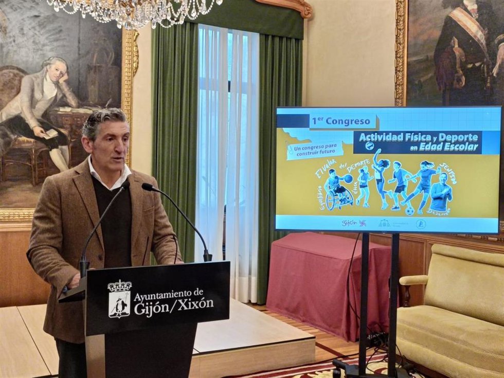 Archivo - El concejal de Deportes y Educación de Gijón, Jorge Pañeda, en una imagen de archivo
