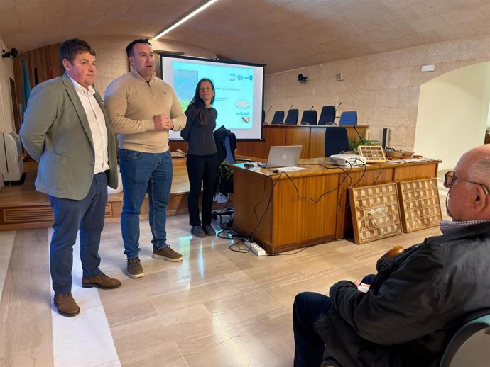 Andratx acoge una conferencia sobre el presente y el futuro de la almendra mallorquina