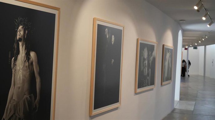 El centro La Malagueta de Málaga amplía su horario en Semana Santa para visitar la muestra de Txema Rodríguez.