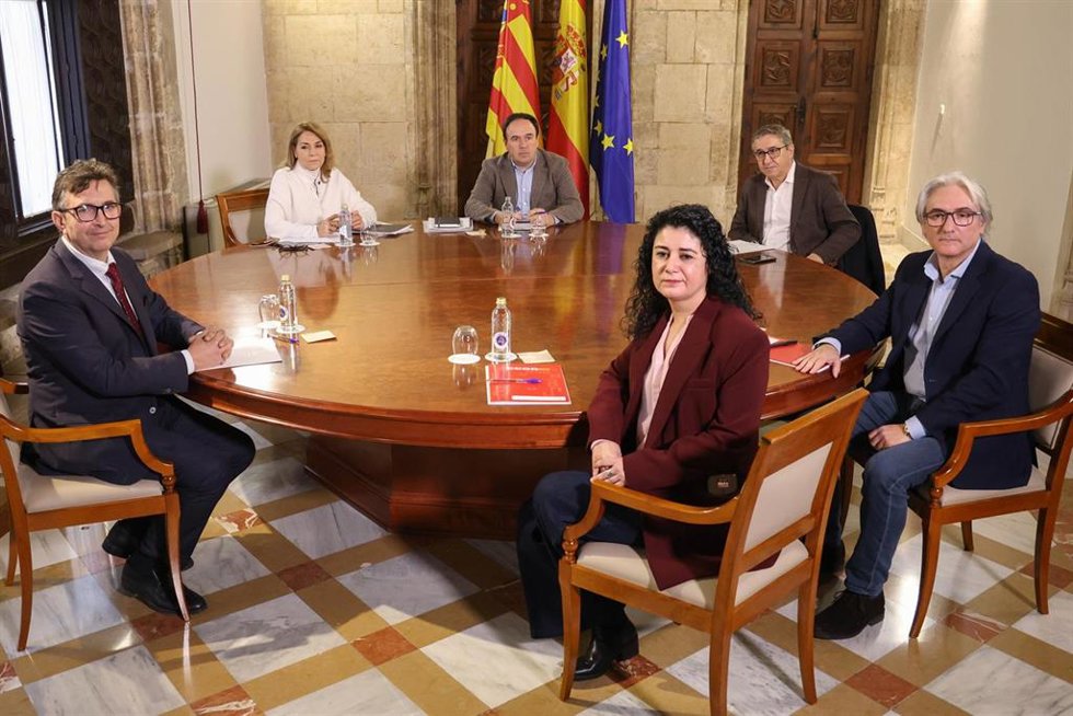 Archivo - Pérez Llorca analizará con los sectores económicos y sociales medidas para dar respuesta a los efectos derivados de la guerra de Irán