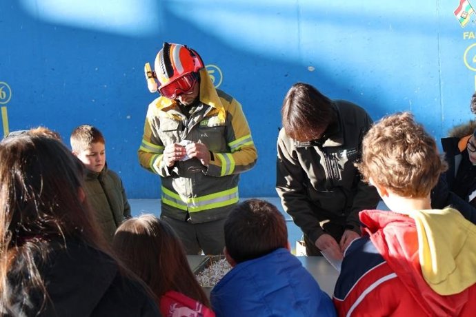 Éxito En La Actividad Formativa En Prevención De Incendios Forestales En La Que Han Participado 262 Escolares Riojanos