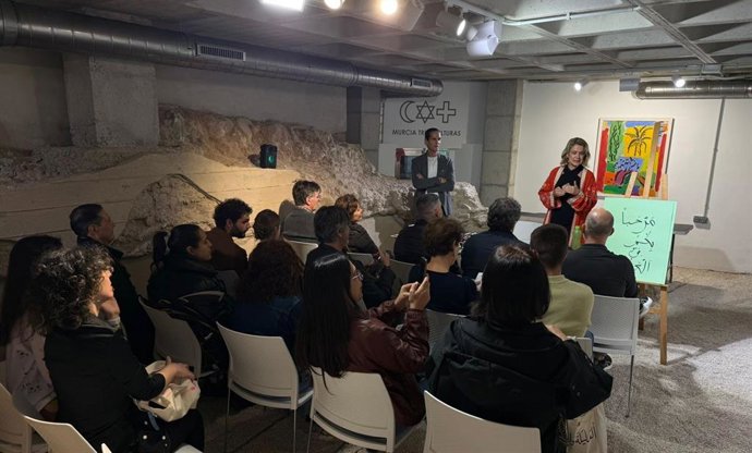 El ciclo, impulsado por la Concejalía de Cultura e Identidad que dirige Diego Avilés, arrancaba esta semana con un taller de caligrafía árabe