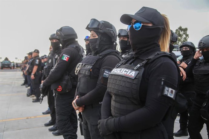 Archivo - Arquivo - 15 de março de 2024, Ecatepec de Morelos, Estado do México, México: Agentes da Polícia Municipal partem para uma operação de segurança denominada “Rastrillo” com o objetivo de combater a criminalidade no município de Ecatepec, em Ecate